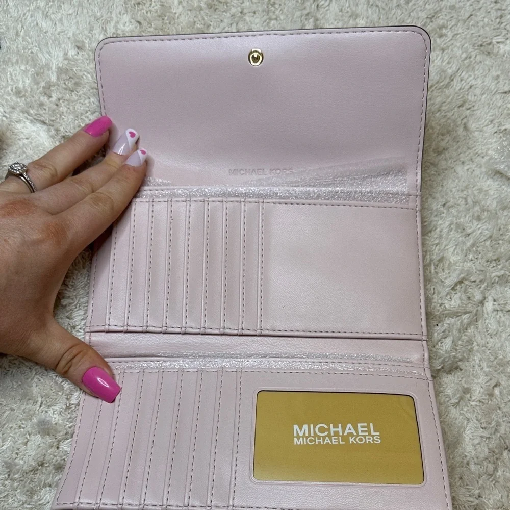 NWT Michael Kors Powder Blush Quilted Large Trifold Wallet